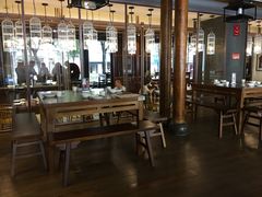 大堂-阿瓦山寨·湘菜现炒·剁椒鱼头王(咸阳总店)