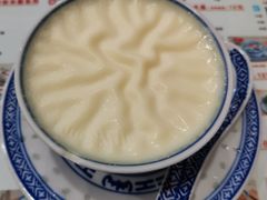 -广信牛奶甜品世家(台东店)