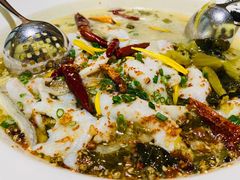 -江渔儿酸菜鱼(映月湖环宇城店)