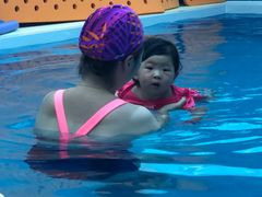 -蓝鲸奇亲子游泳俱乐部