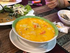 绿咖喱鸡肉-BAI BUA RESTAURANT