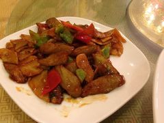 地三鲜-东北哈尔滨酱骨头馆房掌柜铁锅炖