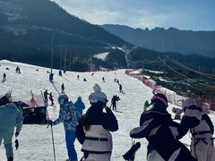 -鳌山滑雪度假区