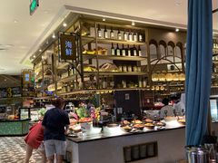 -钱小奴海鲜自助黑金店(杭州滨江龙湖店)