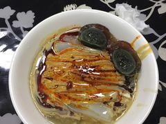 -何老二卤汁凉粉