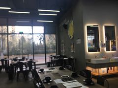 大堂-蚝山·喷汽火山生蚝(前福路店)