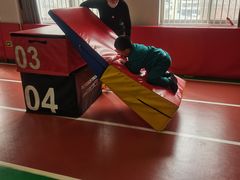 -悦动体能篮球羽毛球网球(三里河店)