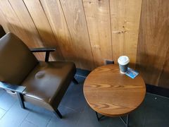 用餐区-星巴克(西藏路店)