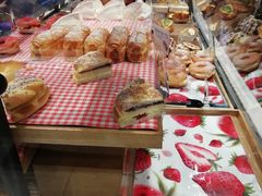 -PARIS BAGUETTE巴黎贝甜(周浦万达店)