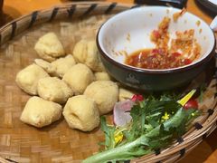 -老滇山寨•云南特色菜•地方菜•民族风情歌舞表演(金碧店)