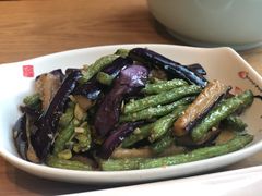豆角烧茄子-秦香阁·西北家常菜(徐汇日月光中心店)