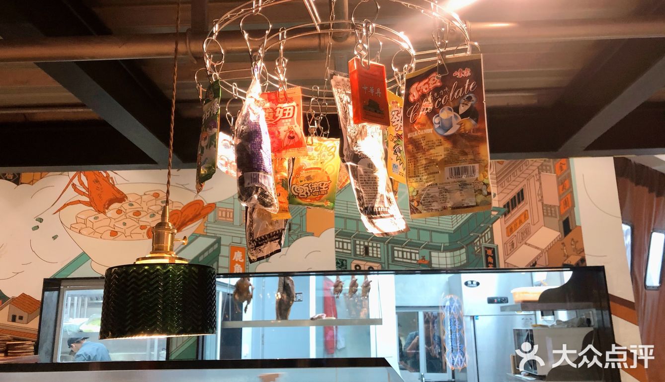 摩天轮下的港式排挡吃的是情调