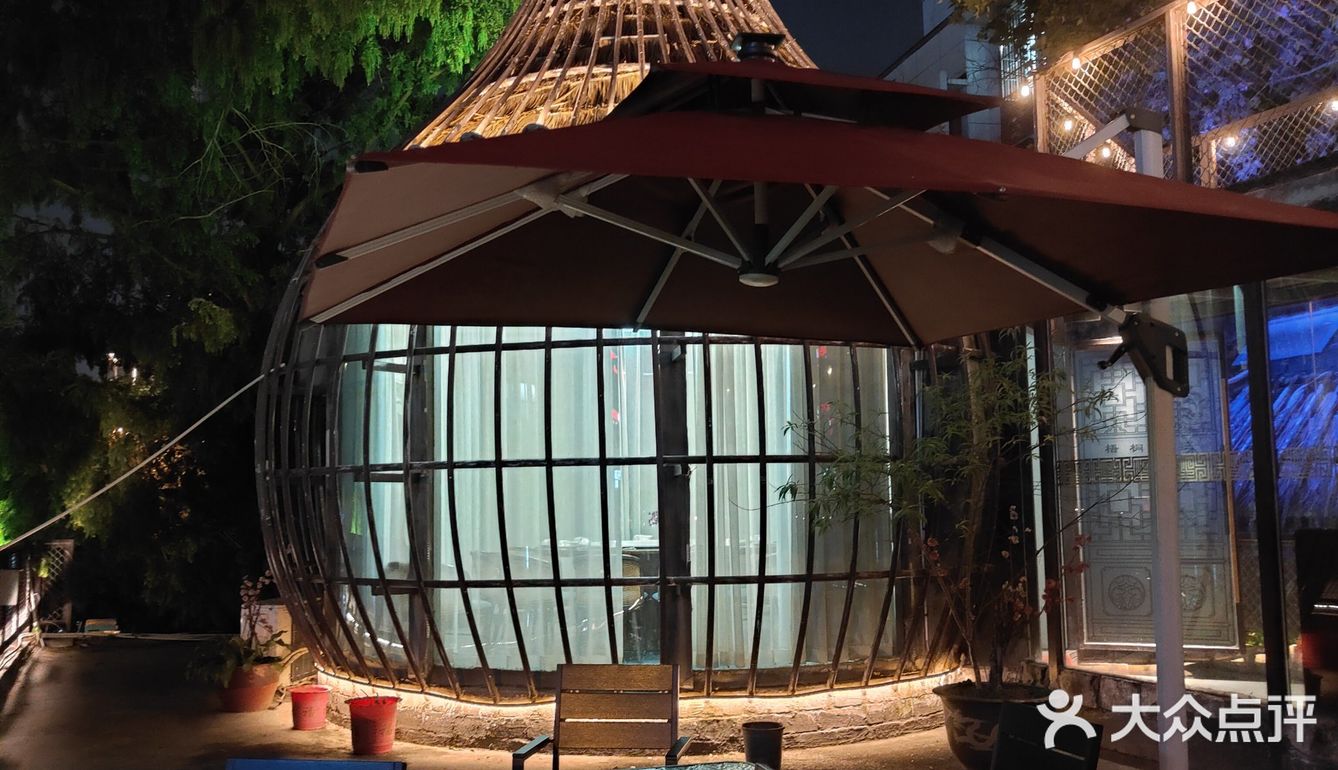 门头不起眼的湖北菜馆 是学生的校外食堂  