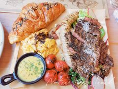 -Mark&Mars Restaurant