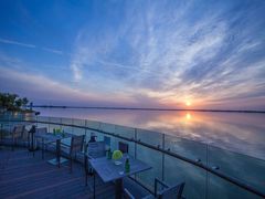 -上海滴水湖皇冠假日酒店