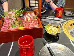 -山川小町·极番烧肉(新地假日广场店)