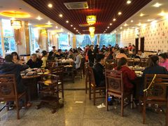 大堂-九尺赵老四鲜鹅肠火锅