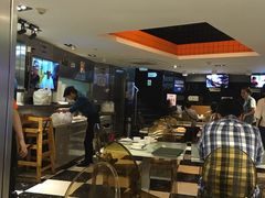 大堂-新大咀港式茶餐厅(宝山万达店)