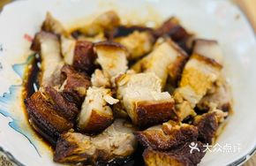 Braised Pork in Large Pot