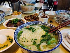 -桥香园云南过桥米线(金马碧鸡店)