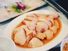 -鲜入围煮花胶鸡海鲜火锅