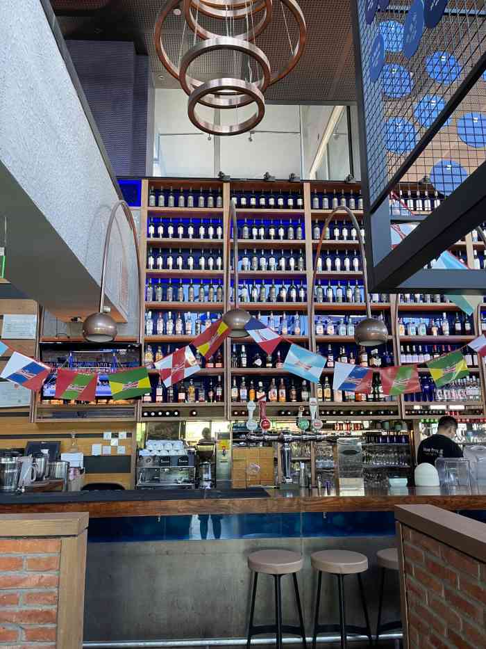 bluefrog蓝蛙(三里屯太古里店)-"在他们家小酌一下还是很不错的 免费