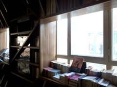 -钟书阁(松江泰晤士小镇店)