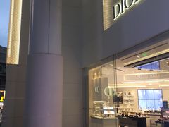 -Dior迪奥(上海世茂广场店)