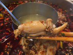 -蛙两只美蛙鱼头火锅(恒茂店)