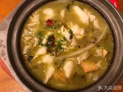 -周鱼小馆石锅酸菜鱼(活力汇店)
