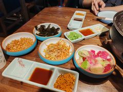 -明洞阿姨·韩式酱蟹烤肉·创意料理(三元桥店)