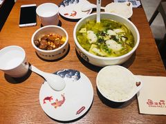 -渝是乎酸菜鱼(龙旗购物中心店)