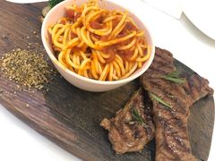 -丽莎沙拉轻食餐厅(国贸店)