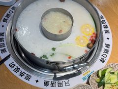 -江小渔鲜鱼火锅(冠亚星城店)