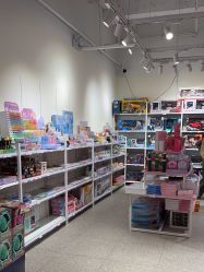 -嗨本可潮玩仓(大兴大悦春风里店)