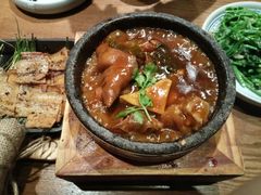 -云海肴·汽锅鸡·云南菜(天山百盛优客店)