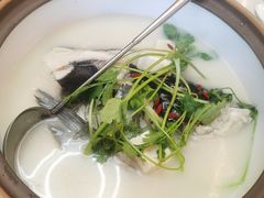 鱼头汤-宝荣鱼馆·临湖之宴(千岛湖店)