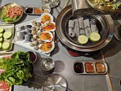 -围炉肉舍丹东海鲜烤肉·烤活鳗(步行街店)
