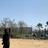 比较有意思风很大 头发简直吹的无发型可言一定记得涂防晒