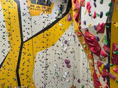 -问山MountQuest攀岩馆