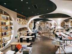 -钟书阁(珍园店)