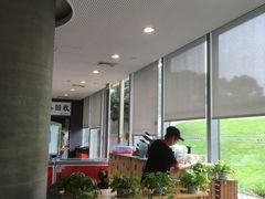 -浦东图书馆读者餐厅