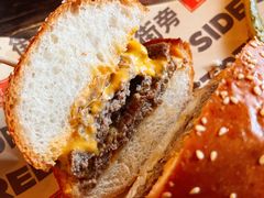 绝代佳人招牌汉堡-Side Street街旁(交道口店)