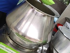 -东海岸人工湖美食村