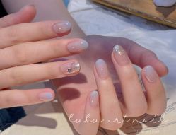 -尤米一站式美甲美睫