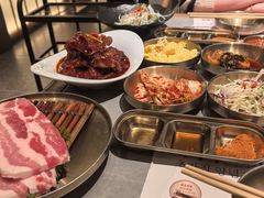 -草家酱蟹炭火烤肉店(珲春南路一店)