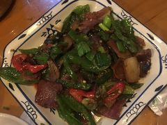 -临江餐馆二楼美食部落
