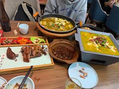 -有红鸡毛店·川菜(建设路店)