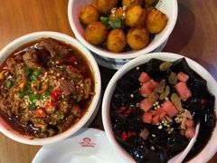 孜然小土豆-炉小二铜锅牛蛙•川湘菜(三里屯店)