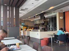 -麦当劳(常山服务区得来速店)